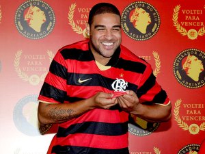 Adriano, em sua reapresentação ao Flamengo